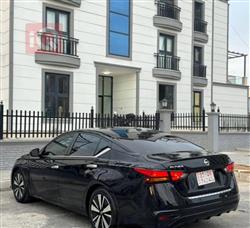 نیسان ئەلتیما